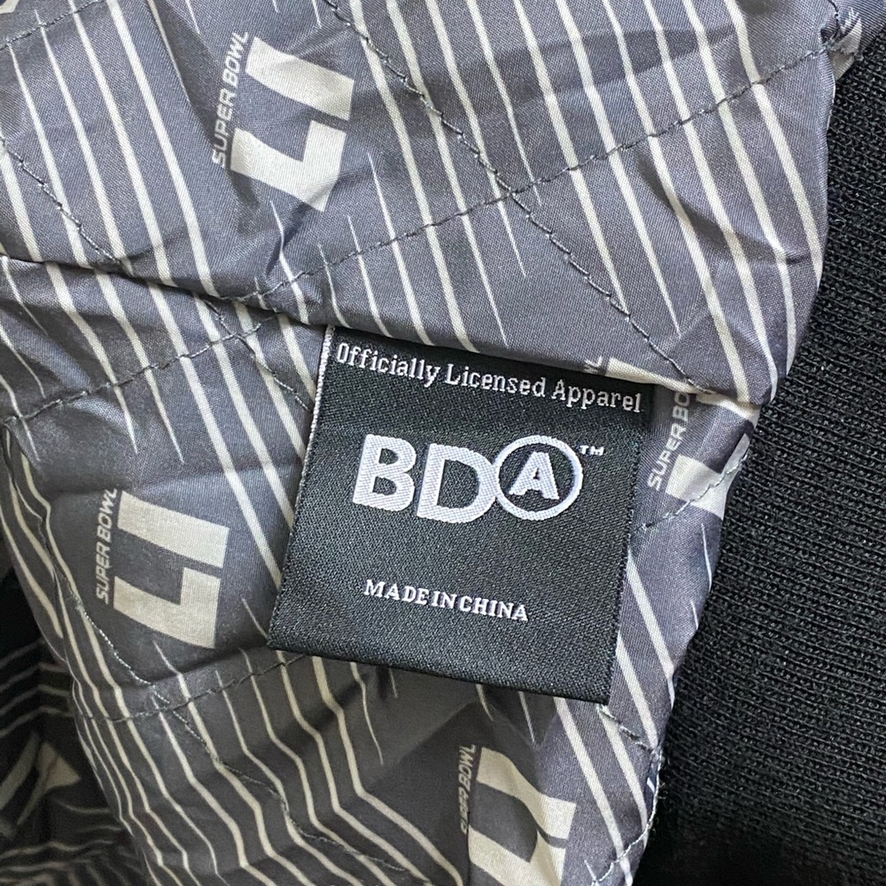 Official SuperBowl LI (51) Men’s Small - Picture 5 of 8